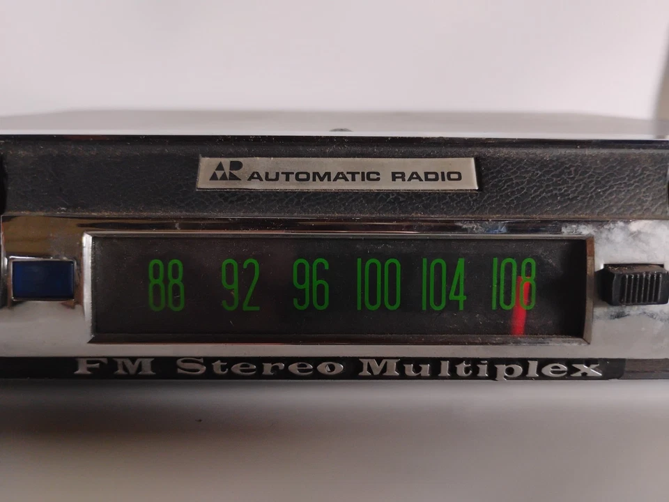 Radio Automática FM Estéreo Multiplex Automotriz Coche De Colección Raro Funcionando  Foto 2 de 4