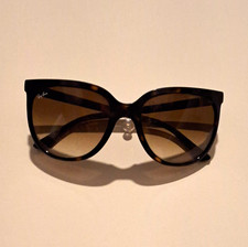 NEW Ray-Ban Women s Oversized Butterfly Sungl...