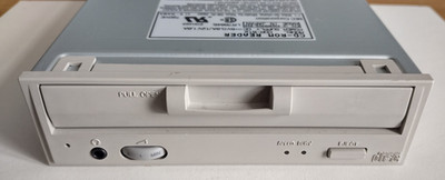 NEC CDR-512 internes SCSI CD ROM Laufwerk - beige Blende *DEFEKT - als Ersatzteilverkauf*