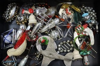 onvolut alter Christbaumschmuck Glas bemalt ua Gablonz (IA196)