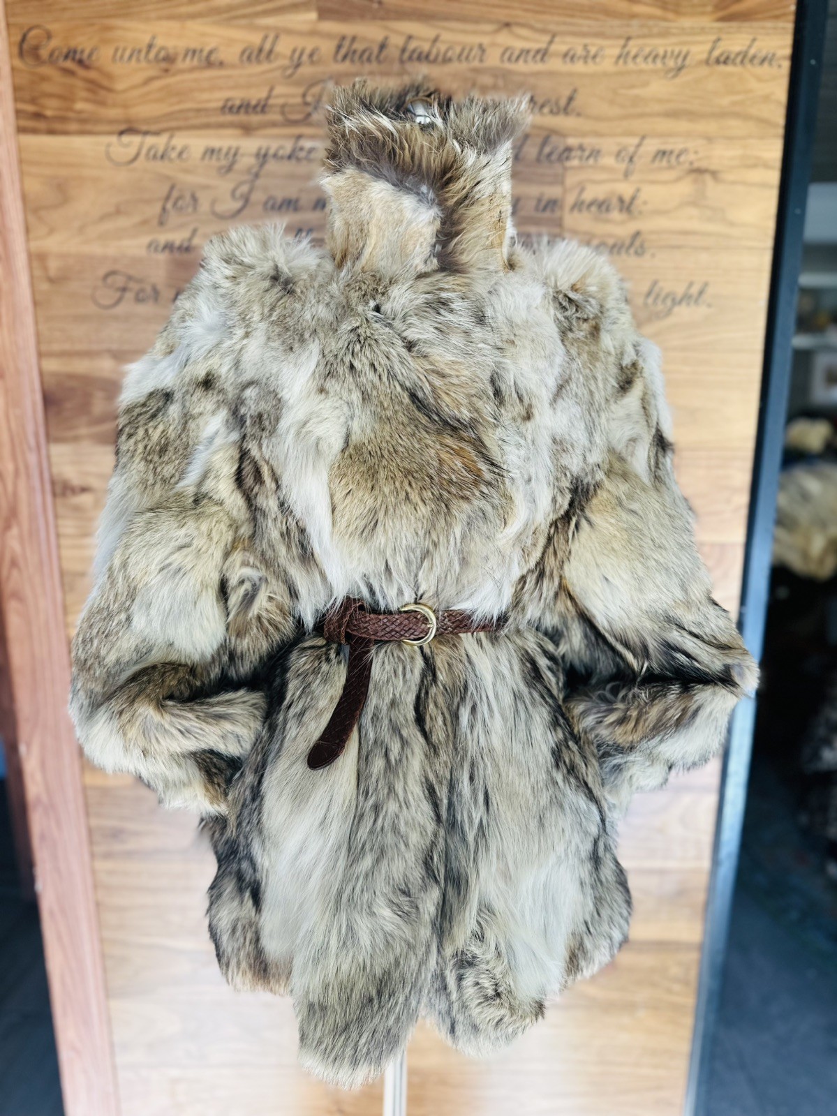 ✨GORGEOUS Genuine SOFT WINTER COYOTE FUR Coat LUXURY JACKET Not Lynx or Fox image 6
