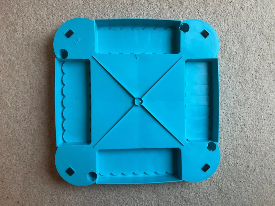 Vintage Stay Alive The Ultimate Survival Board Game by MB GAMES 1993 ~ Complete - Image 4 of 4