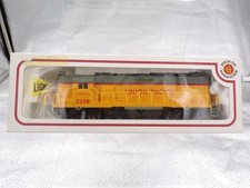 Boxed Bachmann HO gauge EMD GP50 Union Pacific diesel locomotive            1X23
