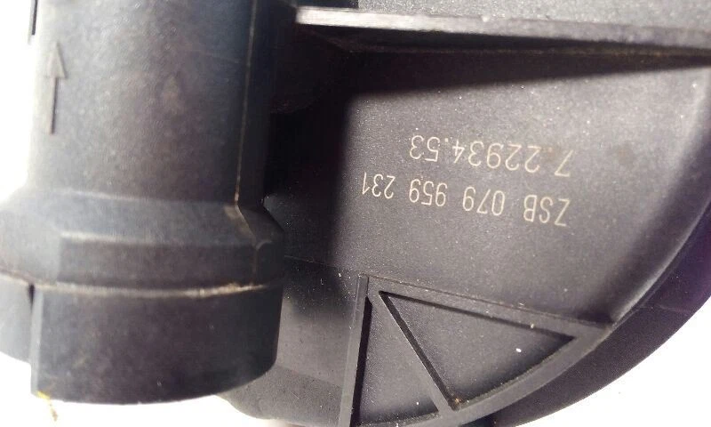 Bomba de inyección de aire Audi Q5 2011  Foto 3 de 4