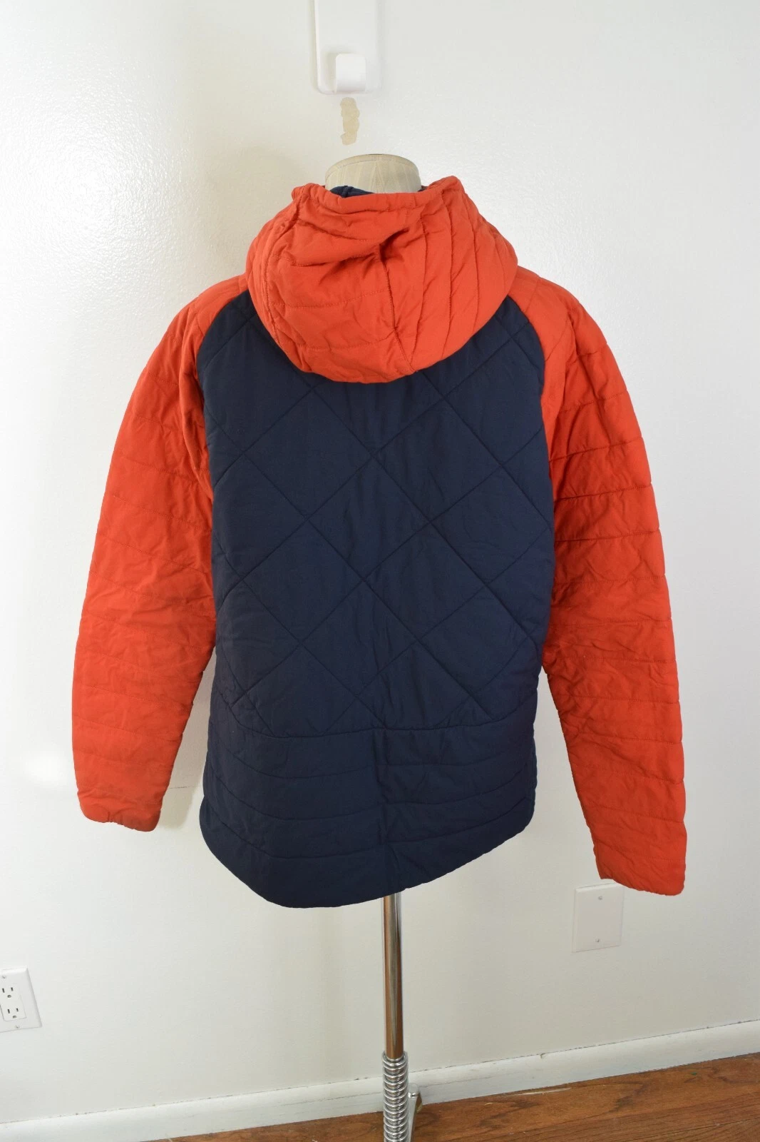 flylow insulated ski snowboard primaloft jacket