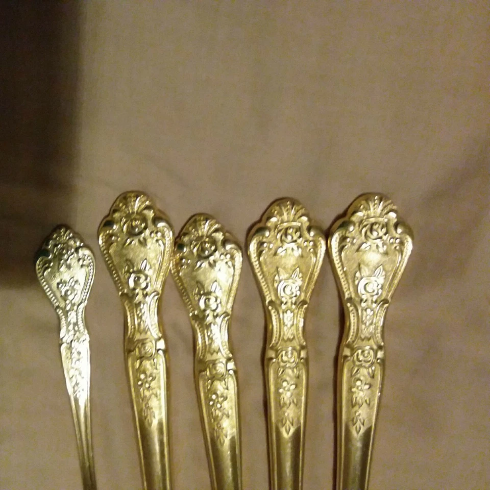 Platería Rogers Acero Inoxidable Corea Oro 5 Piezas Foto 2 de 3