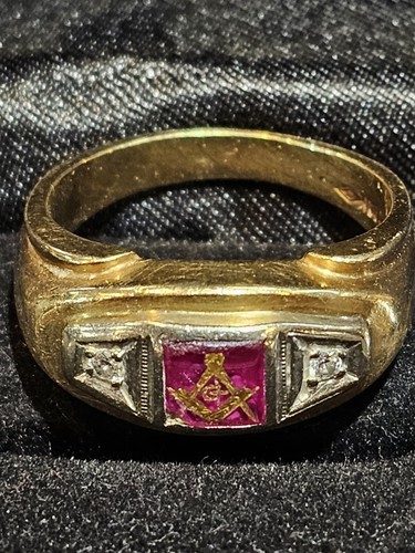 VTG 10K YELLOW/14K WHITE GOLD MEN'S MASONIC DIAMOND RING SZ 11 (10.7 Grams) - Picture 6 of 9