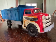 VINTAGE WYANDOTTE DUMP TRUCK