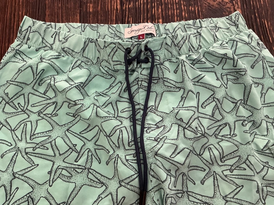 Sovereign Code Los Angeles Men's Shorts Sz.L Cannonball S/032, Starfish Print - Image 4 of 4