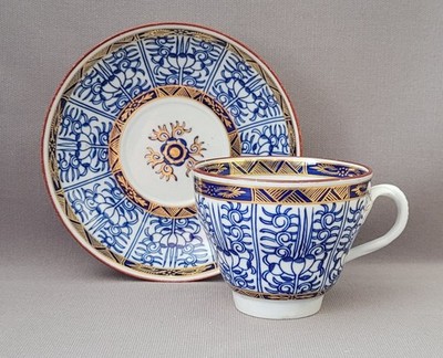 WORCESTER ROYAL LILY HANDBEMALT BLAU VERSCHLUNGENER GRIFF TASSE & UNTERTASSE 3 C1785-92