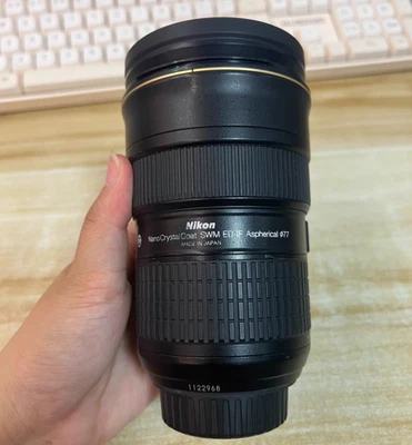 Nikon AF-S 24-70mm f/2.8G ED Lens with Fast Aperture for Nikon F