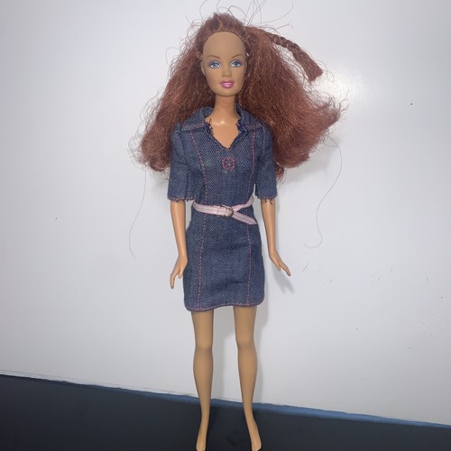 1999 RED HEAD Barbie Doll-Red Hair Blue Eyes-Denim Dress With Pink Belt-China