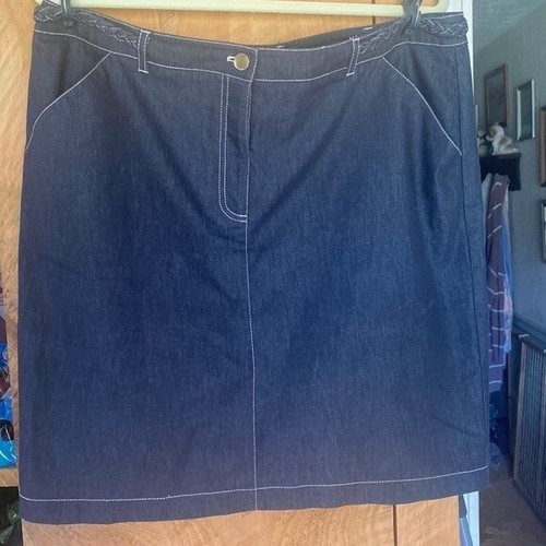 New York Clothing Co women’s size 18 denim skirt. Mid-length dark wash. Casual - Picture 2 of 11