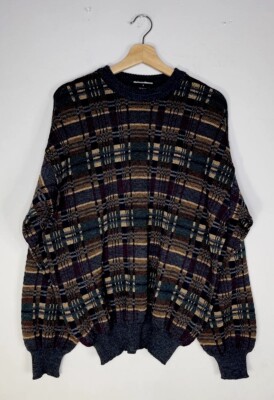 Neiman Marcus Vintage  Wool Sweater. Size: L