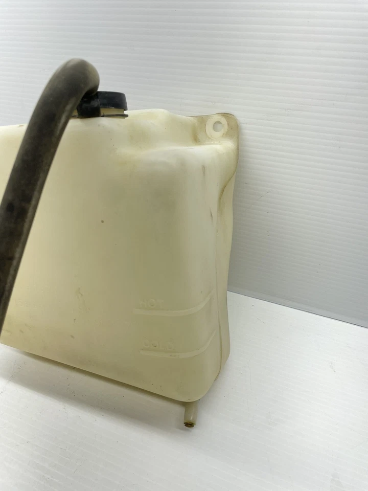 1992-1999 Chevrolet Suburban K1500 Engine Coolant Reservoir Tank Bottle 15650373 - Image 2 of 4