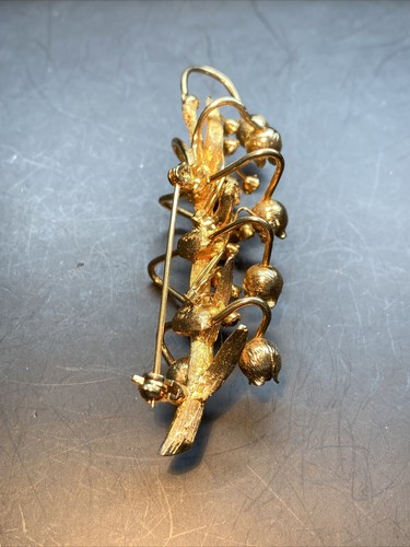Vintage Lily Valley Brooch in The Gold Tone Red, Turquoise, Clear Rhinestones. - Picture 4 of 5