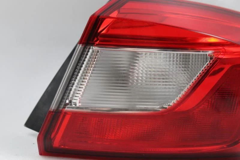 Cuarto de luz trasera para pasajero derecho montado en panel Chevrolet Cruze #15208 2017-19 Foto 4 de 4