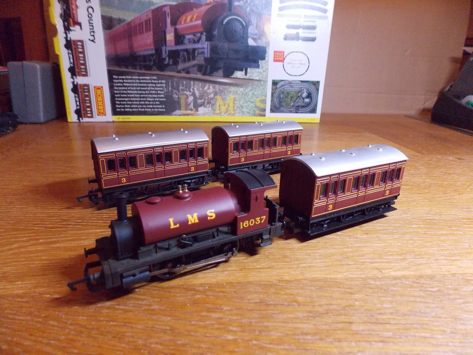 HORNBY R1027 MIDLAND CROSS COUNTRY TRAIN SET c/w LMS 040T LOCO + 4 LMS COACHES eBay