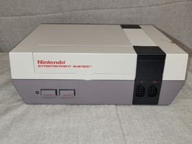 Nintendo NES Entertainment System Action Set in Box + 10 Nes Games All Tested