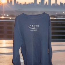 NEW YORK GIANTS VINTAGE 1990S HEAVY WEIGHT CREWNECK SWEATSHIRT--HAS FLAWS