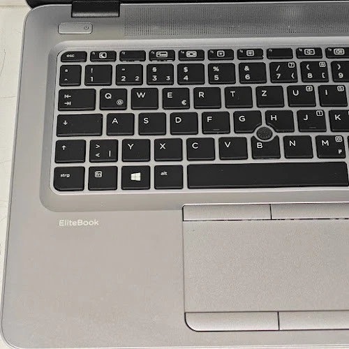 HP EliteBook 745 G3 Laptop - AMD A10-8700B, Radeon R6, 4GB RAM, No SSD, 14" HD - Image 3 of 4