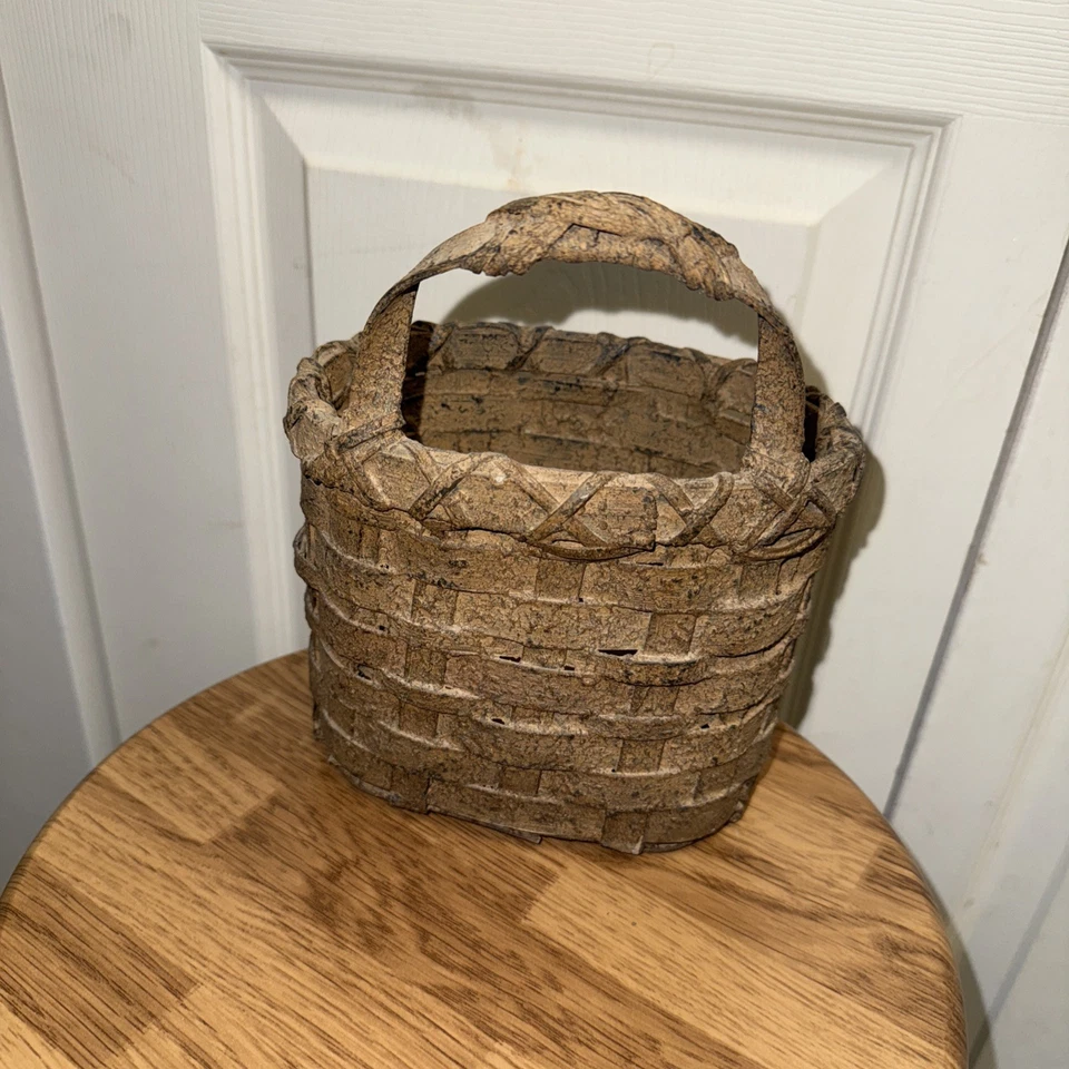 Wall pocket hanging basket.  Unbranded  - Image 4 of 4