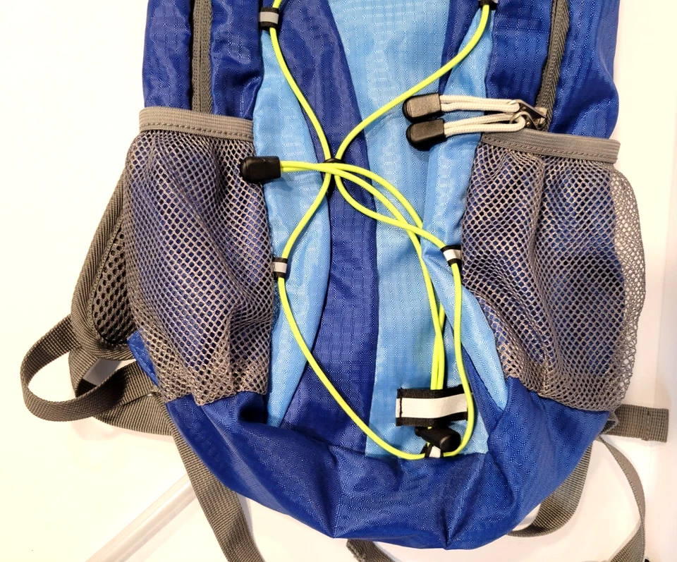 ADVENTURERIDGE Day Hiking Backpack With Camelback Slot & Bladder Blue - Image 3 of 4