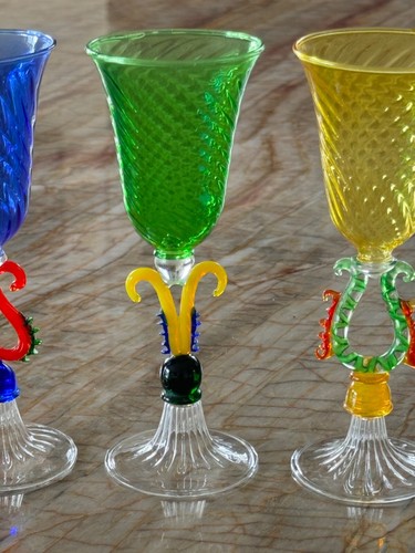 4 gafas cordiales venecianas sopladas a mano de cristal artístico multicolor de Murano - Imagen 4 de 11
