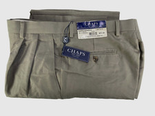 NWT Chaps Men's Size 32 x 30 Olive Dress Pants Pleated Front Cuffed Hem