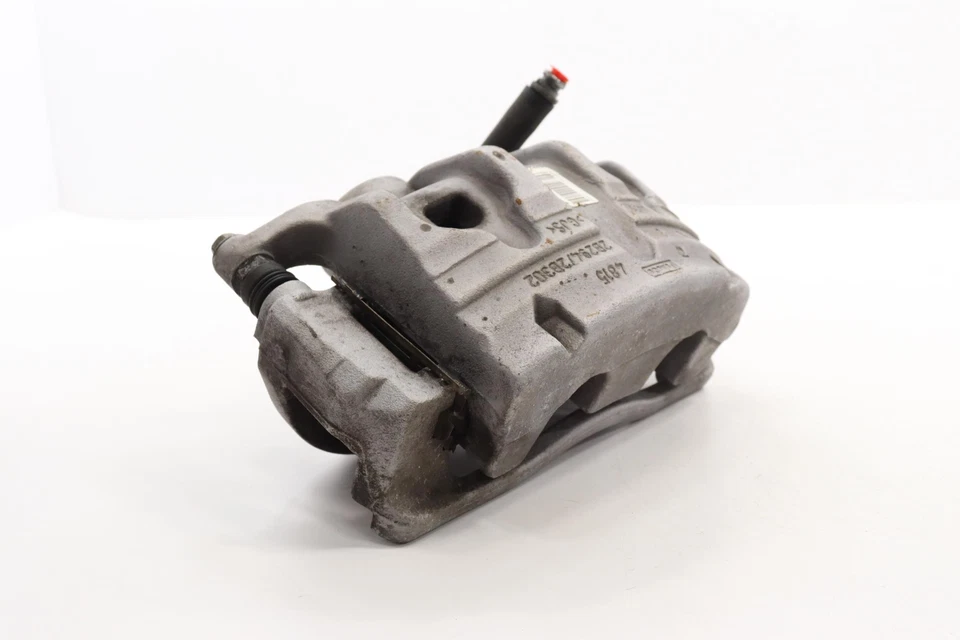 Pinza de freno de disco delantera izquierda Nautilus 2019-2023 OEM M2GC2011AD Foto 2 de 4