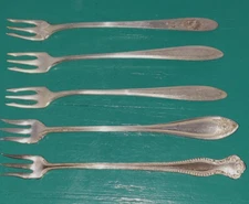 ATQ Silverplate Mix Lot Rogers Wallace Community Plate Seafood Cocktail Forks 5