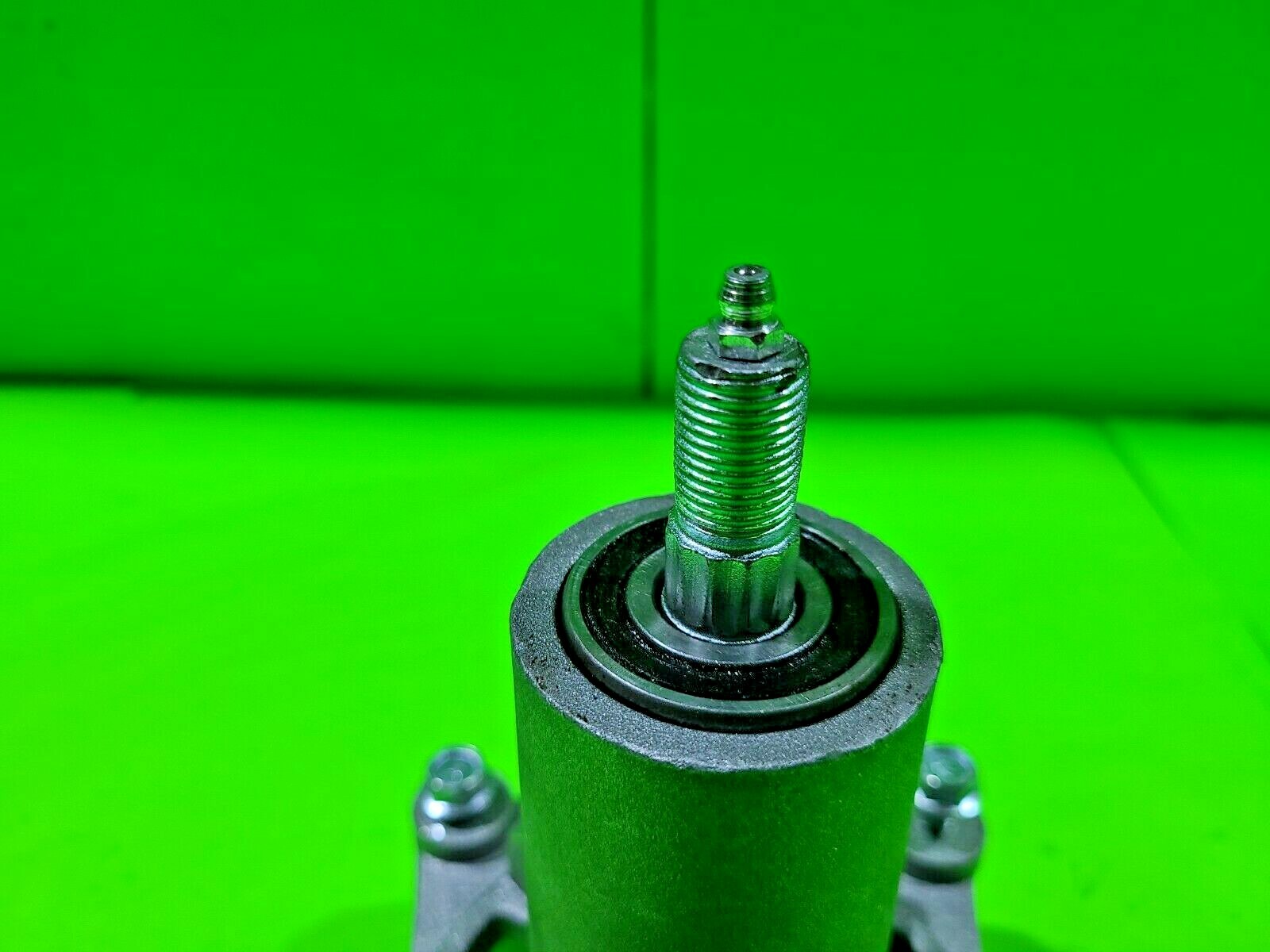 Craftsman Spindle Pulley Spindle Assembly With Pulley For 42" & 48" Decks - Fits Husqvarna, Part # 187292 & 153535 Yth18542 Spindle - Foto 6