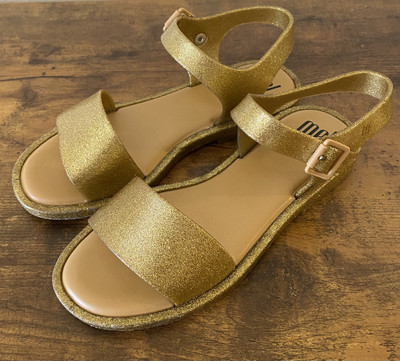 Melissa Mel Mar Sandal Girls 3 Sparkly Gold Strappy Flat Buckle Closure