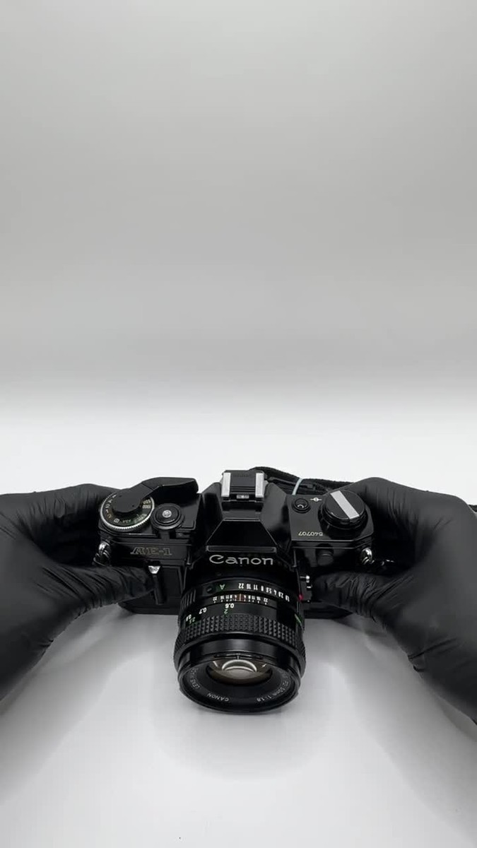 キヤノン AE-1 ブラック NEW FD 50mm f1.8《完動品》 Exc+5] Canon AE-1 Black Body 35mm Film Camera New FD 50mm f1