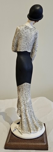 Statuetta Giuseppe Armani Signora con Fiori Firenze Italia 10,25" Eccellente - Foto 2 di 5