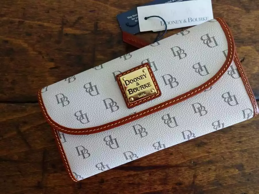 Dooney and bourke blakely wallet hot sale