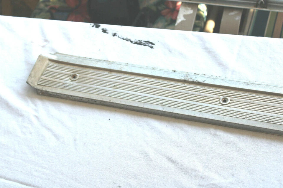 Plymouth Belvedere II 1967 umbral de puerta placa de desgaste convertible conductores/izquierda Foto 2 de 4