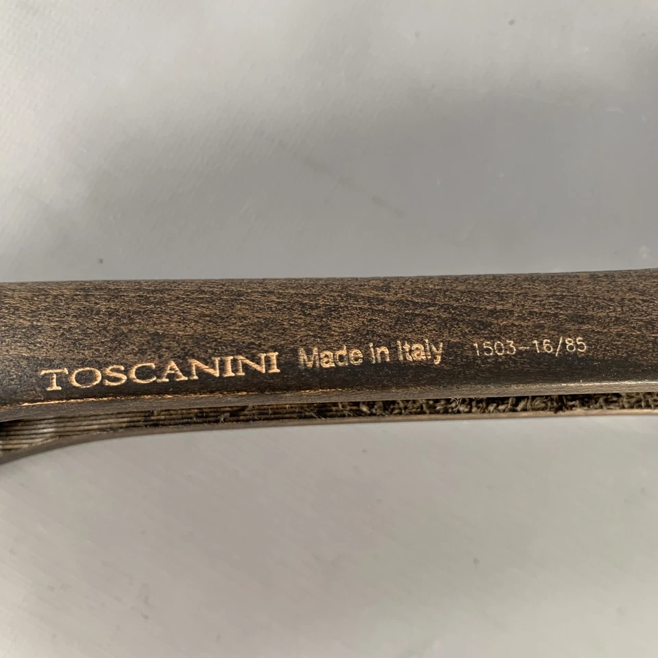 KITON Wooden Sport Coat Hanger Foto 3 de 4