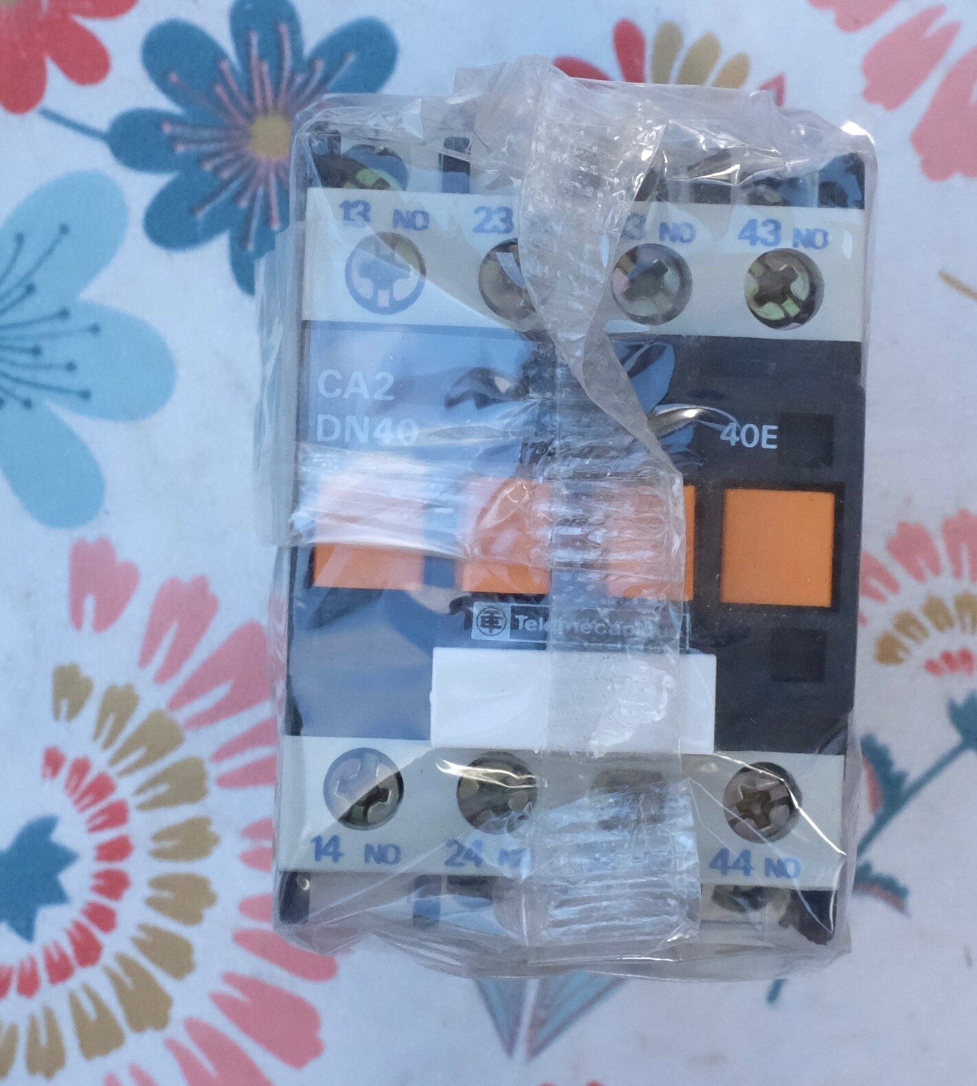 Solution de commutation fiable CA2-DN40B7 pour circuits 24V AC 50/60Hz - 2