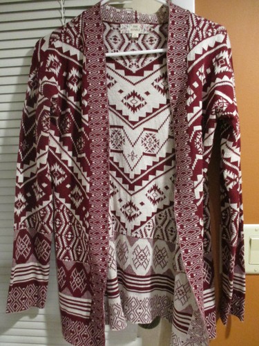 Aztec Design Maroon White Pink Republic 