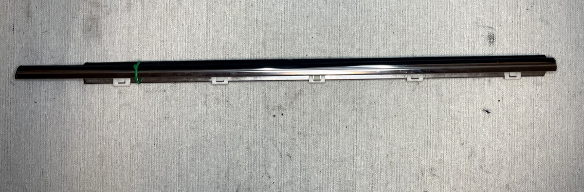 2006-2013 LEXUS IS250 IS350 REAR LEFT DOOR BELT MOULDING LH OEM 75740-53020