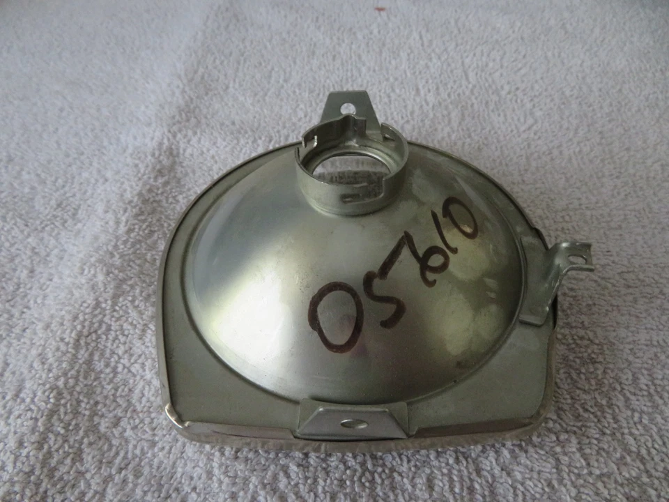 Lente faro Suzuki NOS AS50 AC50 MT50 1970-1973 35121-05610 Foto 2 de 4