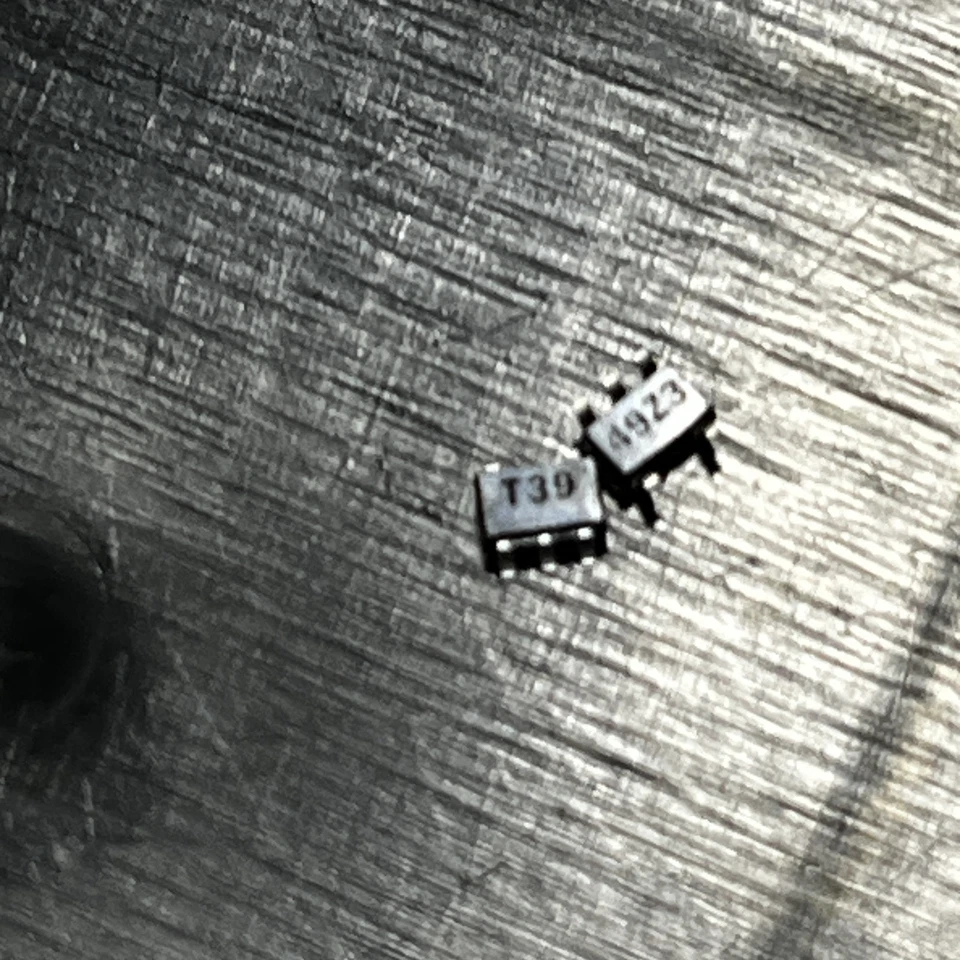 20PCS TPS73230 Linear Voltage Regulator, 1 Output, SOT-23-5, Texas Instruments - Image 3 of 4