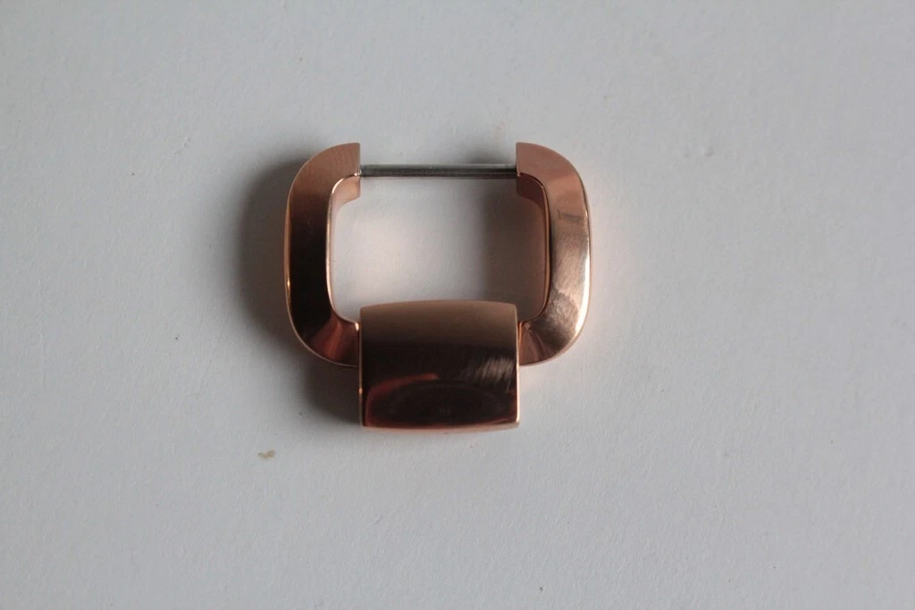 GUCCI Link bracelet watch G Gucci woman gold steel (70870)