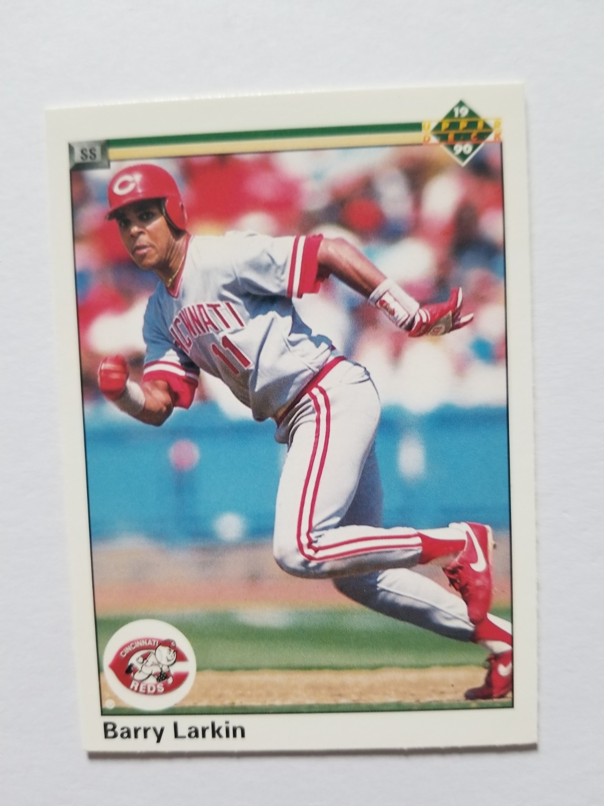 Barry Larkin #167 Baseball Cards 1990 Upper Deck trading card — raw and PSA graded price guide