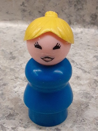 Vintage Fisher Price Little People Frau/Mama blonde Haare blauer Körper Kunststoff - Bild 1 von 6