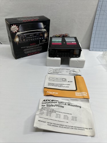 Audiovox Digital AV-220 AM FM MPX Cassette Equalizer Clock Car Stereo VTG NOS