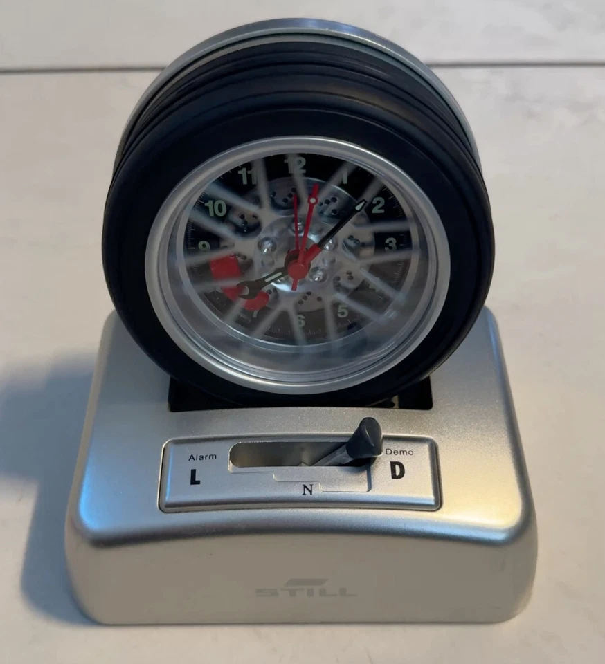 Still Wecker Clock Uhr Reifen Felge Auto Tuning mit Racing Sound - Bild 4 von 4