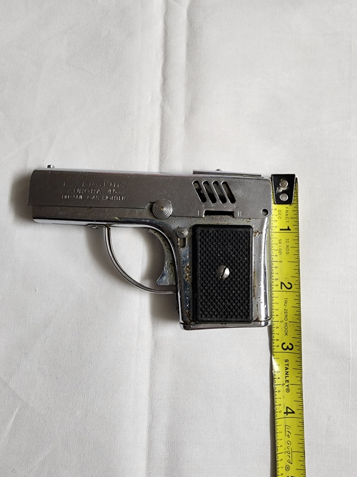 Vintage Penguin Aurora 45 Butane Gas Lighter Gun Pistol Design Japan. RARE