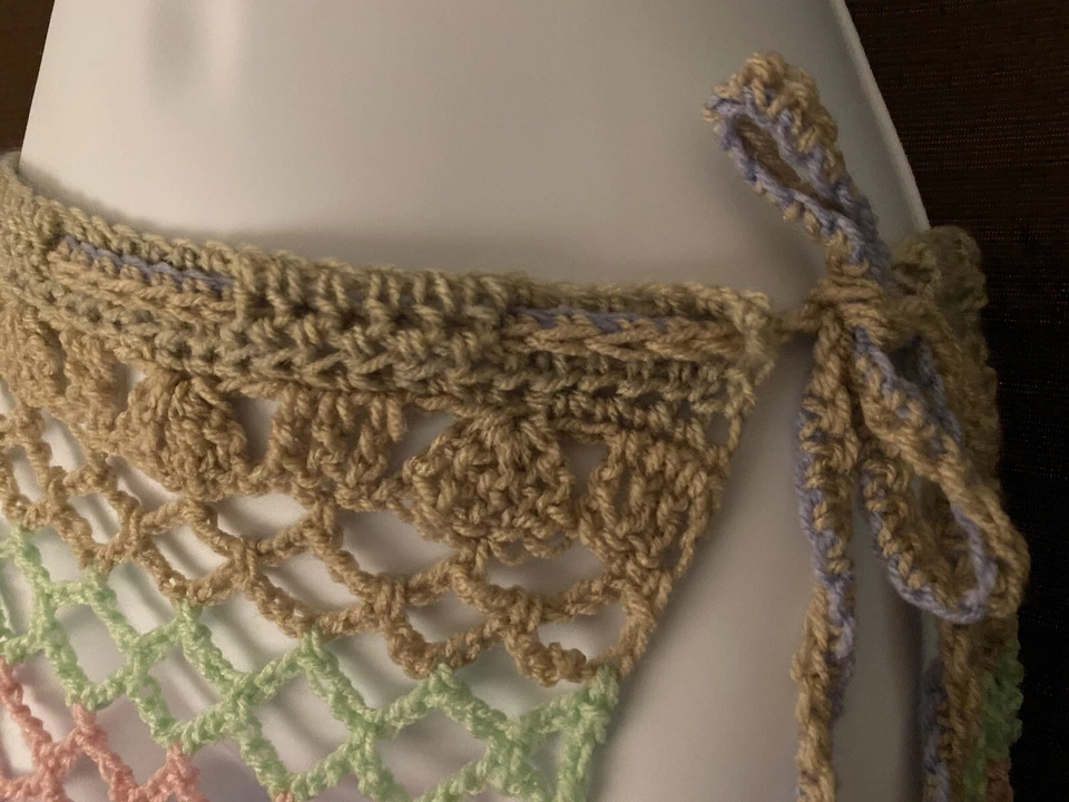 Envoltura de playa de ganchillo hecha a mano XS/S Foto 3 de 4